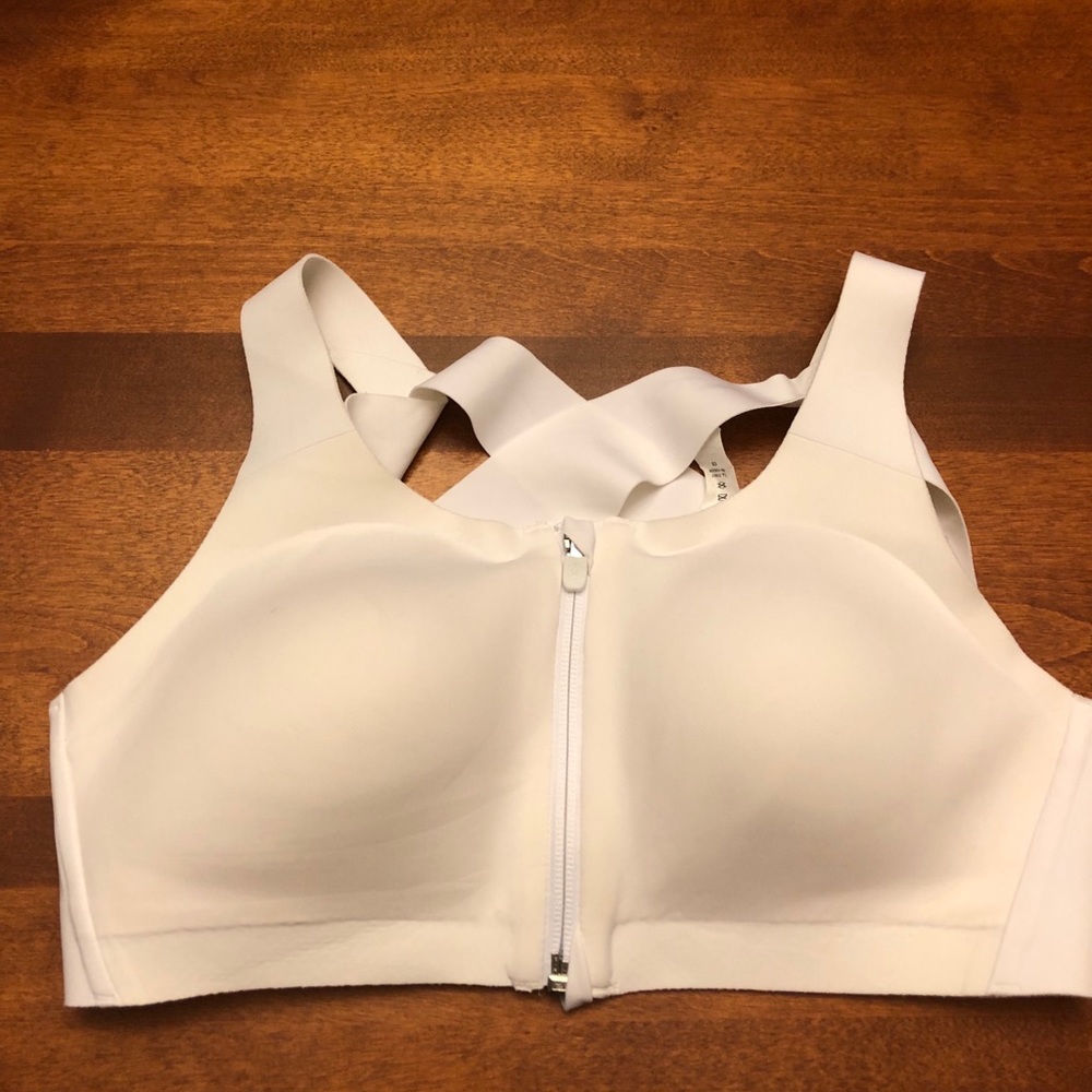Lululemon 36B Enlite bra front zip